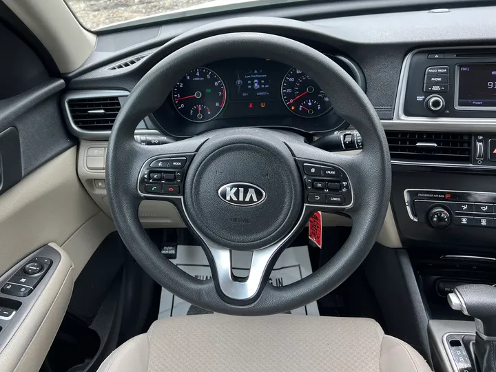 2017 KIA OPTIMA Image 23