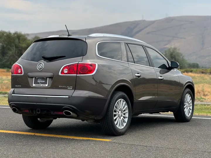 BROWN, 2011 BUICK ENCLAVE Image 5