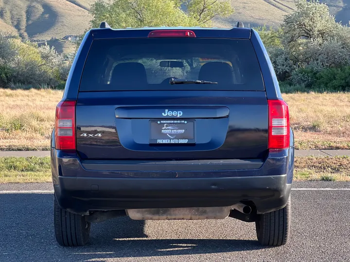 BLUE, 2014 JEEP PATRIOT Image 5