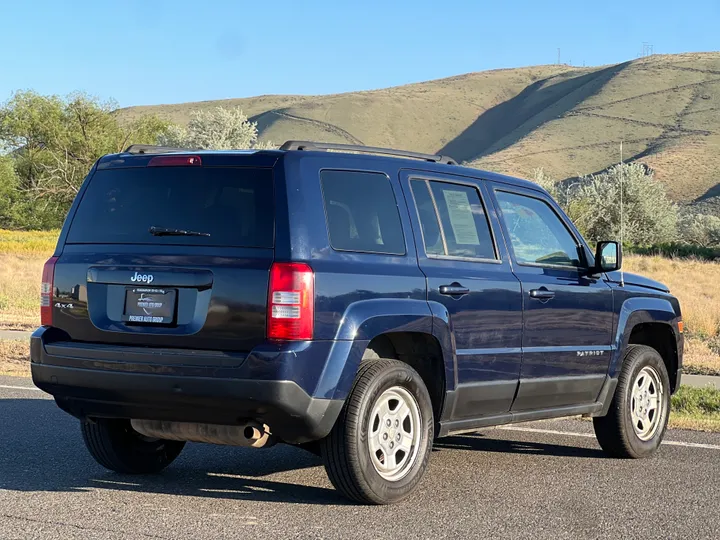 BLUE, 2014 JEEP PATRIOT Image 6