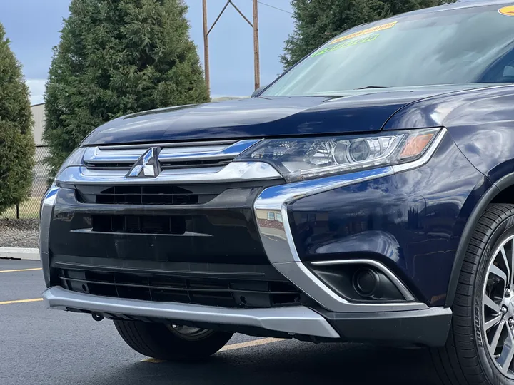 BLUE, 2016 MITSUBISHI OUTLANDER Image 2