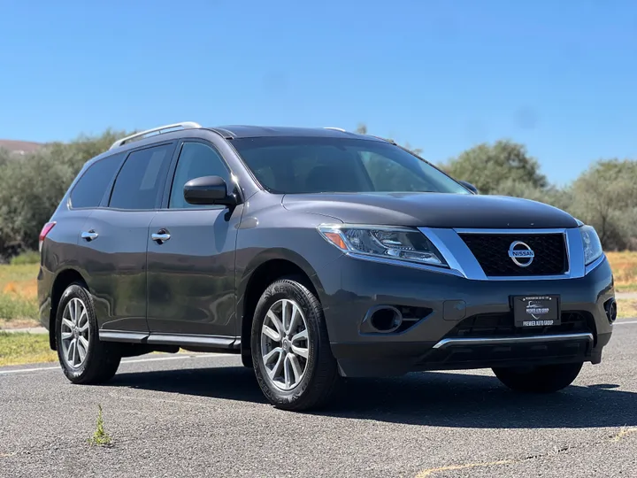 BLACK, 2014 NISSAN PATHFINDER Image 3