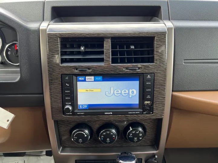 BURGUNDY, 2012 JEEP LIBERTY Image 21