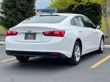 WHITE, 2018 CHEVROLET MALIBU Thumnail Image 5