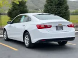 WHITE, 2018 CHEVROLET MALIBU Thumnail Image 6