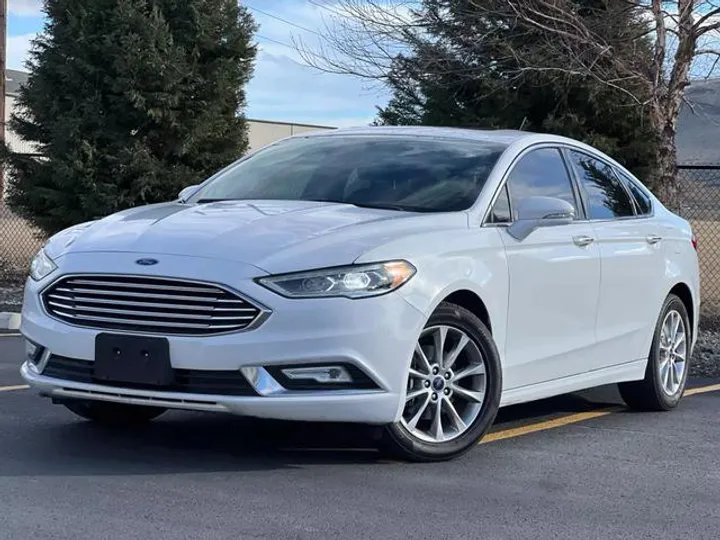 WHITE, 2017 FORD FUSION Image 8