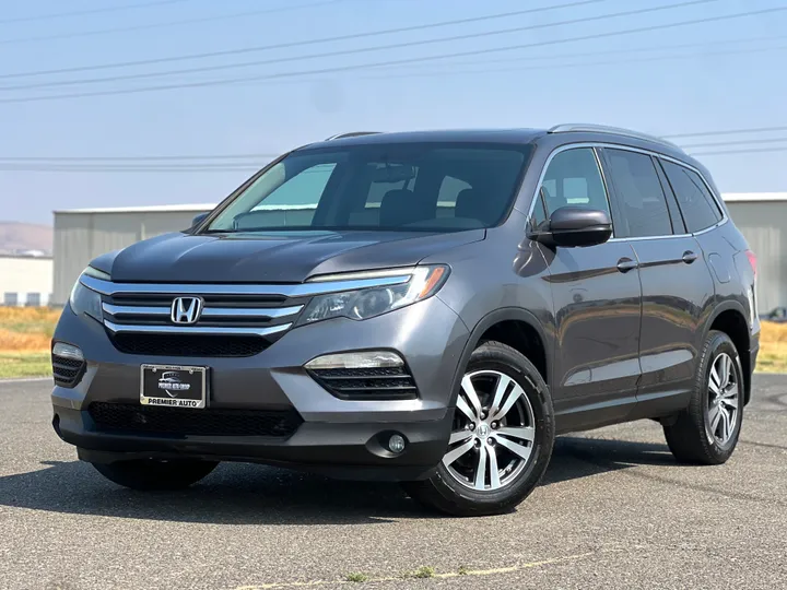 GRAY, 2016 HONDA PILOT Image 4