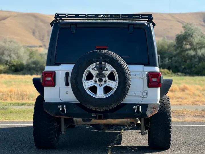 WHITE, 2020 JEEP WRANGLER UNLIMITED Image 6