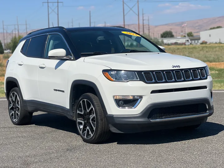 WHITE, 2019 JEEP COMPASS Image 3