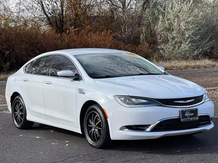 WHITE, 2015 CHRYSLER 200 Image 3