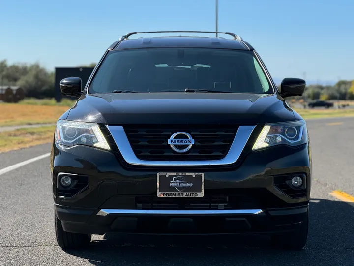 BLACK, 2017 NISSAN PATHFINDER Image 2