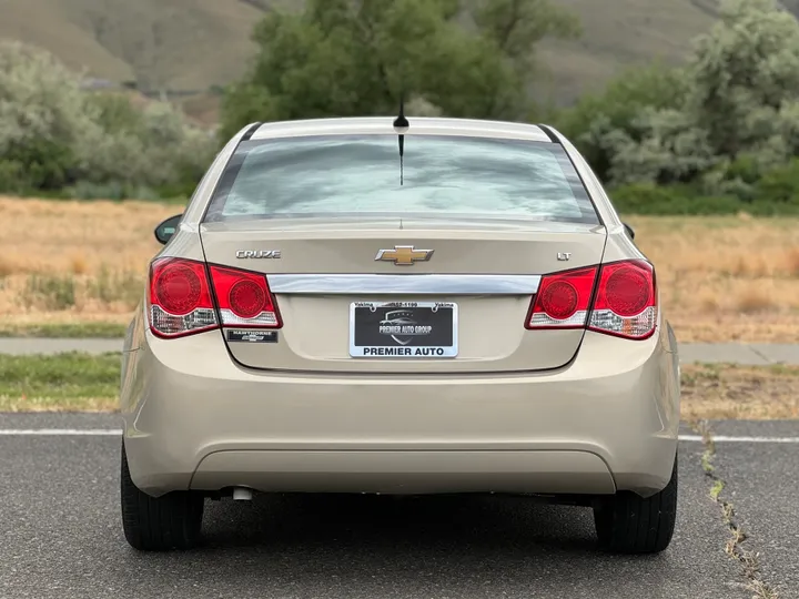 TAN, 2011 CHEVROLET CRUZE Image 6