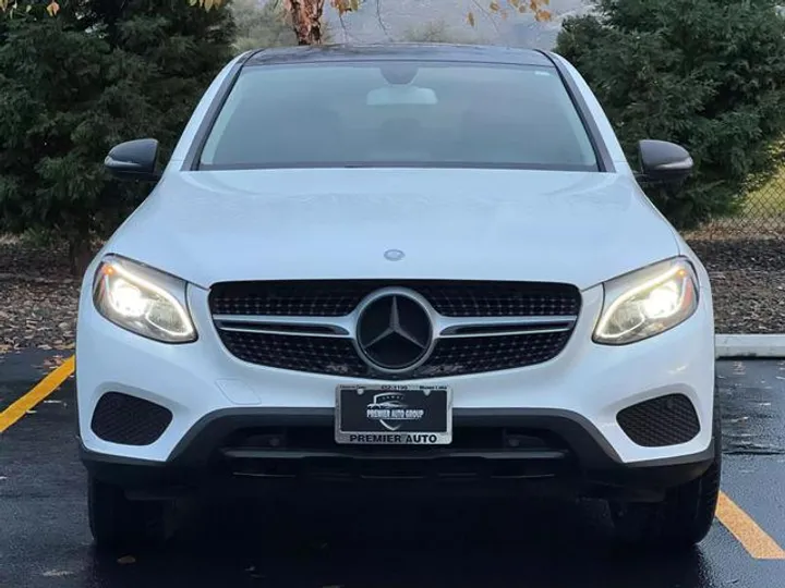 WHITE, 2017 MERCEDES-BENZ GLC COUPE Image 3