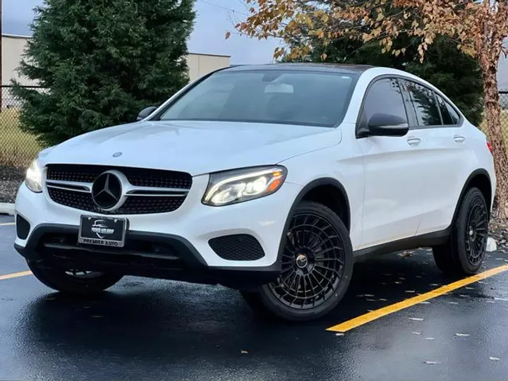 WHITE, 2017 MERCEDES-BENZ GLC COUPE Image 9