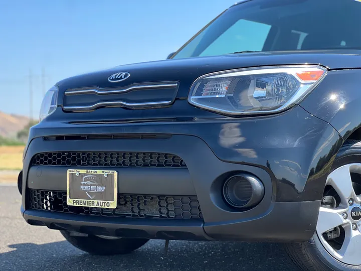 BLACK, 2017 KIA SOUL Image 2