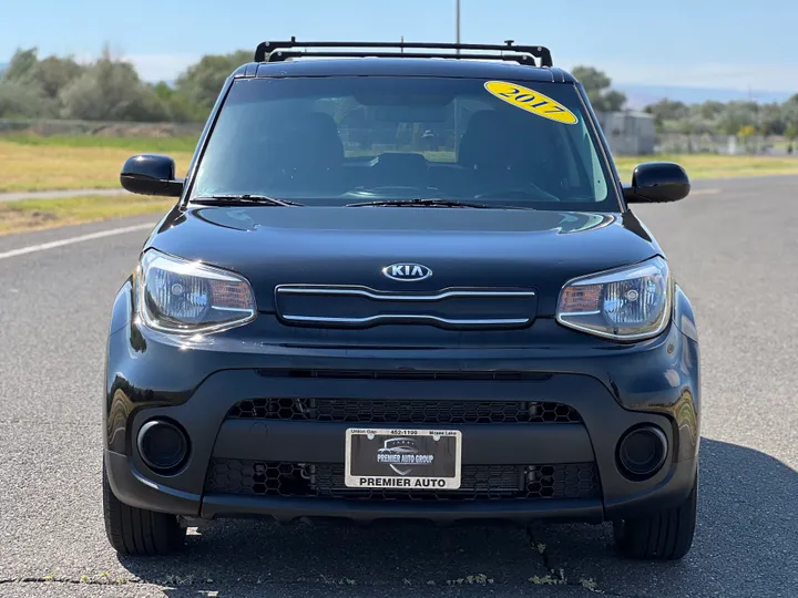 BLACK, 2017 KIA SOUL Image 3