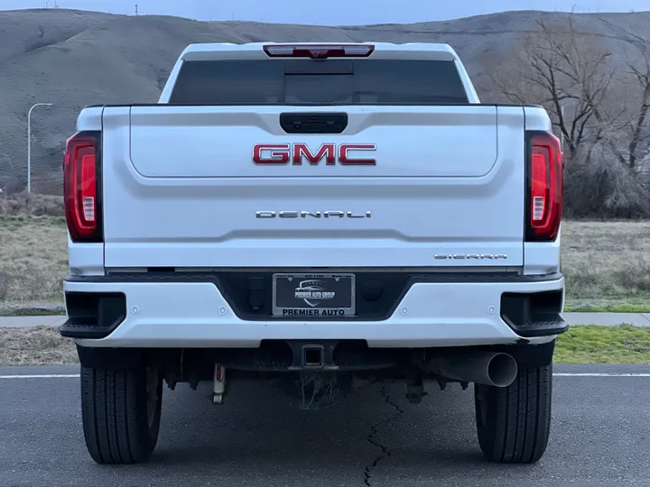 WHITE, 2021 GMC SIERRA 3500 HD CREW CAB Image 6