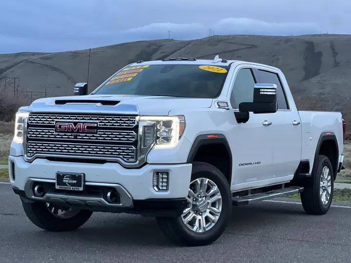 WHITE, 2021 GMC SIERRA 3500 HD CREW CAB Image 9