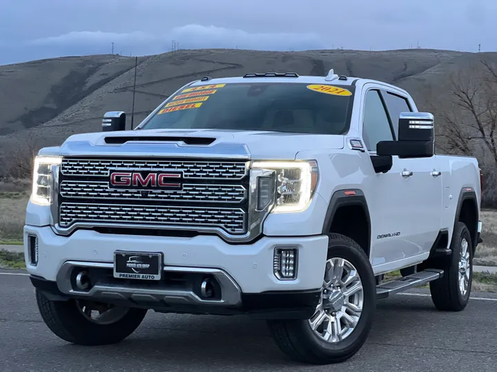 WHITE, 2021 GMC SIERRA 3500 HD CREW CAB Image 11