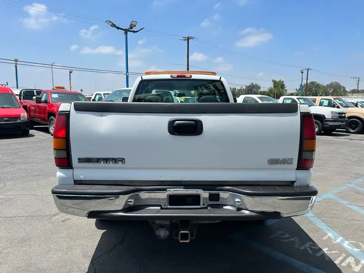 White, 2006 GMC Sierra 1500 Image 14