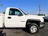 White, 2006 Chevrolet Silverado 2500HD Thumnail Image 5