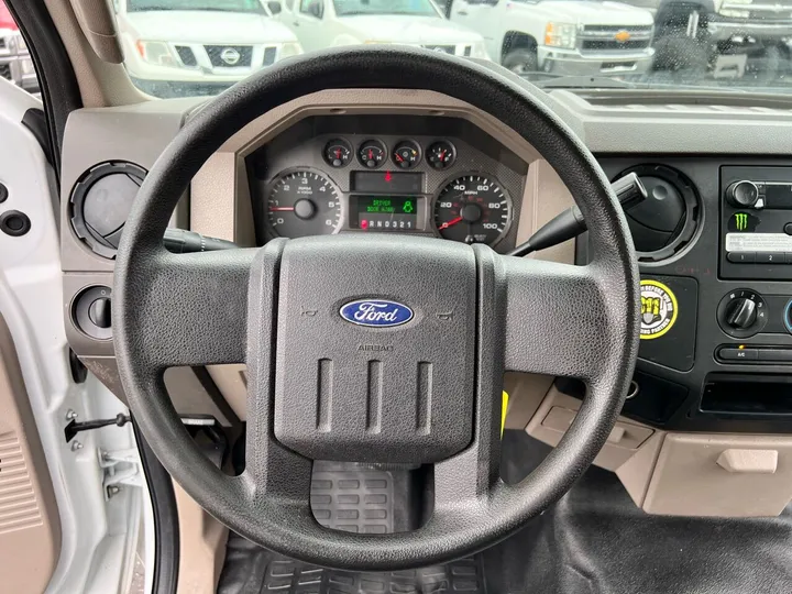 White, 2008 Ford F-250 Super Duty Image 18