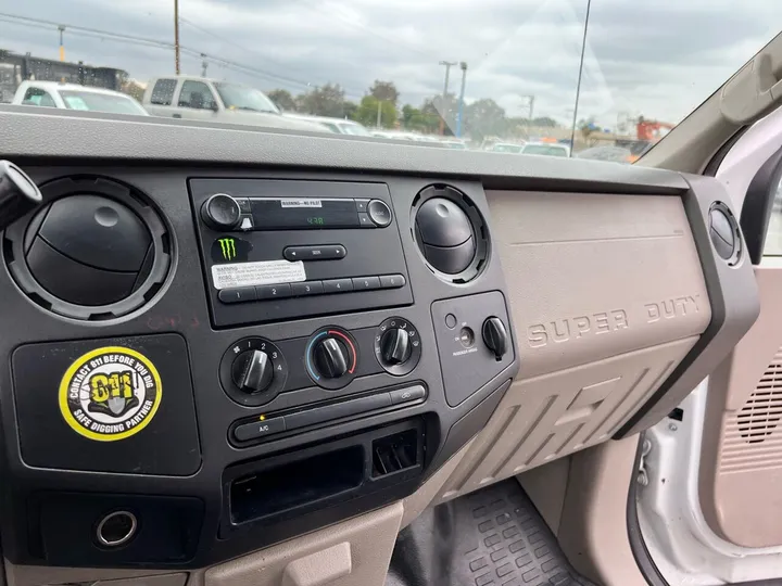 White, 2008 Ford F-250 Super Duty Image 19