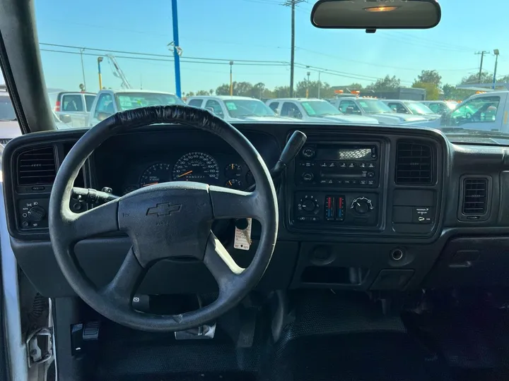 White, 2007 Chevrolet Silverado 2500HD Classic Image 20