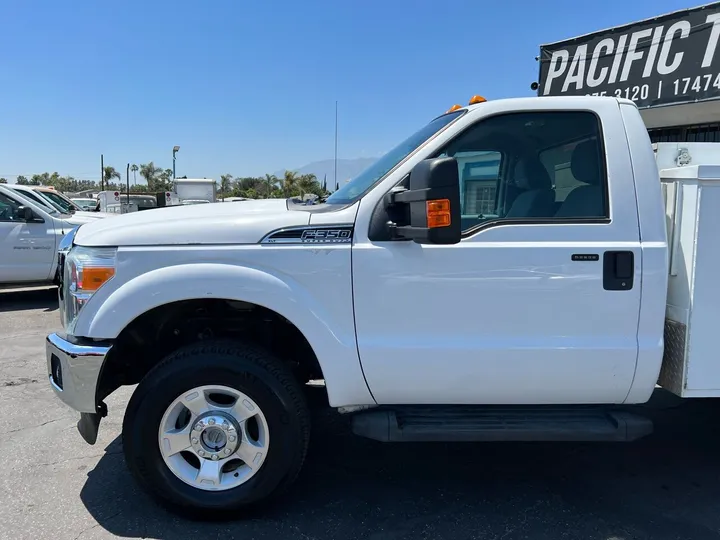 White, 2011 Ford F-350 Super Duty Image 15