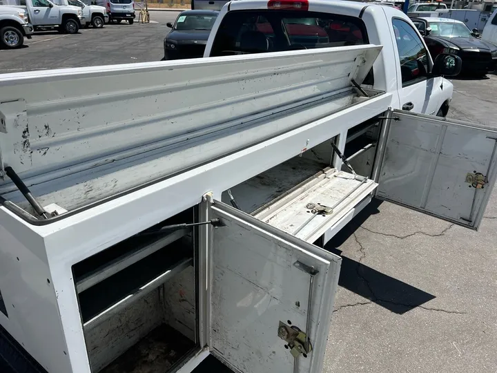 White, 2004 Dodge Ram 2500 Image 8