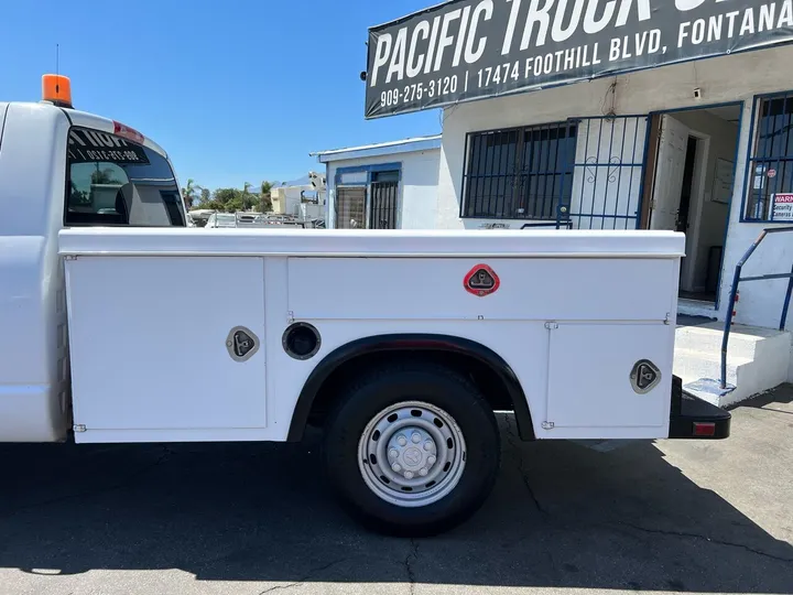 White, 2004 Dodge Ram 2500 Image 14