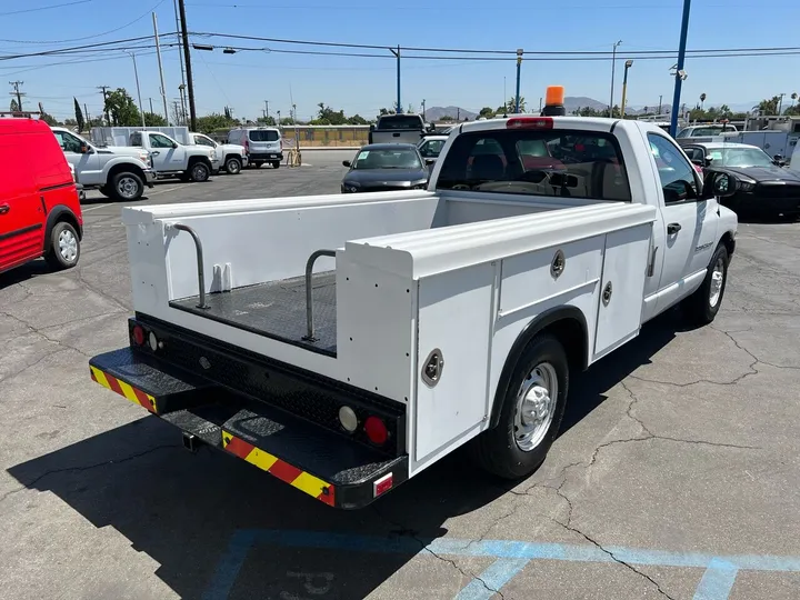 White, 2004 Dodge Ram 2500 Image 9