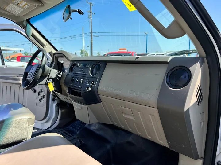 White, 2008 Ford F-250 Super Duty Image 20