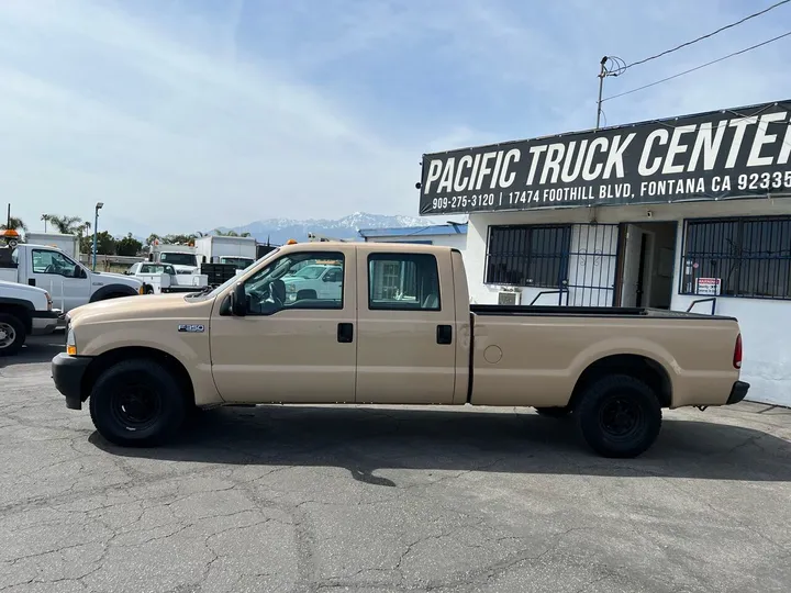 Tan, 2004 Ford F-350 Super Duty Image 11