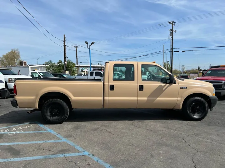 Tan, 2004 Ford F-350 Super Duty Image 5