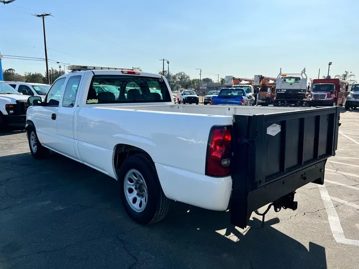 White, 2005 Chevrolet Silverado 1500 Image 14