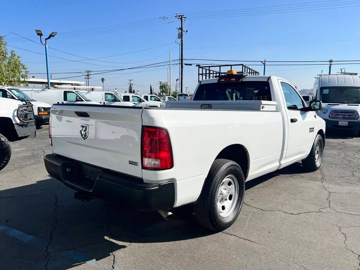 White, 2017 RAM 1500 Image 7