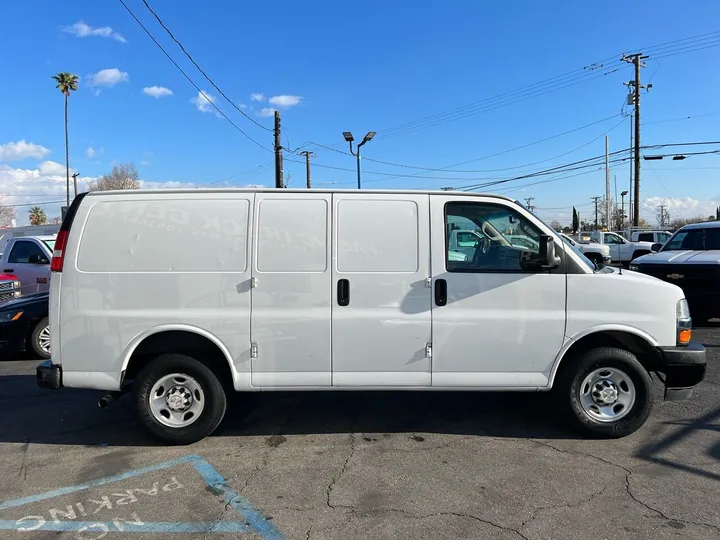 White, 2020 Chevrolet Express Image 4