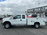 White, 2016 Ford F-350 Super Duty Thumnail Image 17