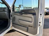 White, 2006 Ford F-250 Super Duty Thumnail Image 26