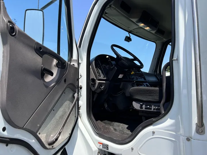 White, 2017 Freightliner M2 106 Image 22