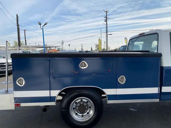 White, 1995 Ford F-250 Image 13