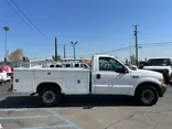 White, 2001 Ford F-350 Super Duty Thumnail Image 6