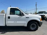 White, 2001 Ford F-350 Super Duty Thumnail Image 7