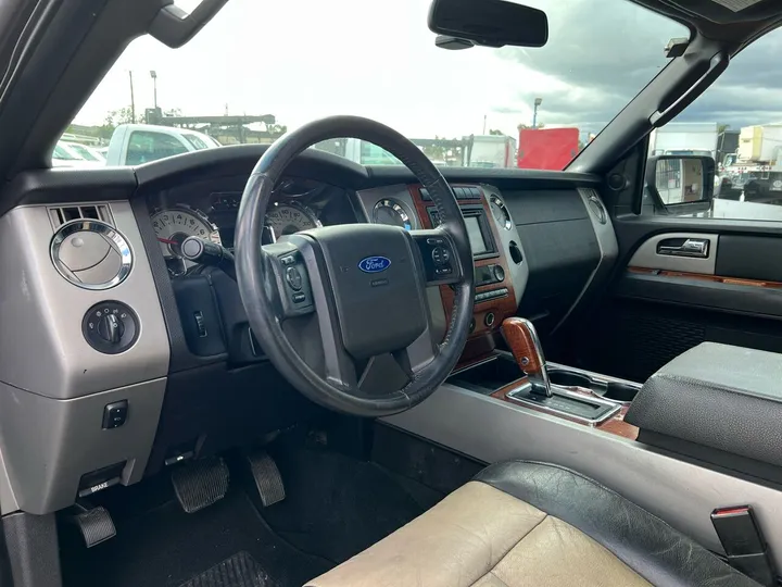 Blue, 2007 Ford Expedition EL Image 17