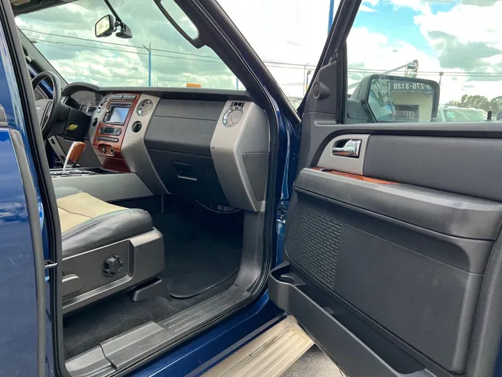 Blue, 2007 Ford Expedition EL Image 22