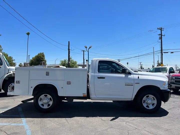 White, 2014 RAM 2500 Image 5