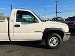 White, 2005 Chevrolet Silverado 2500HD Thumnail Image 5