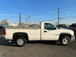 White, 2005 Chevrolet Silverado 2500HD Thumnail Image 4