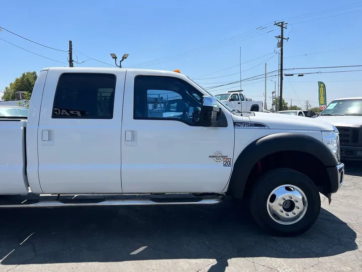 White, 2011 Ford F-450 Super Duty Image 8